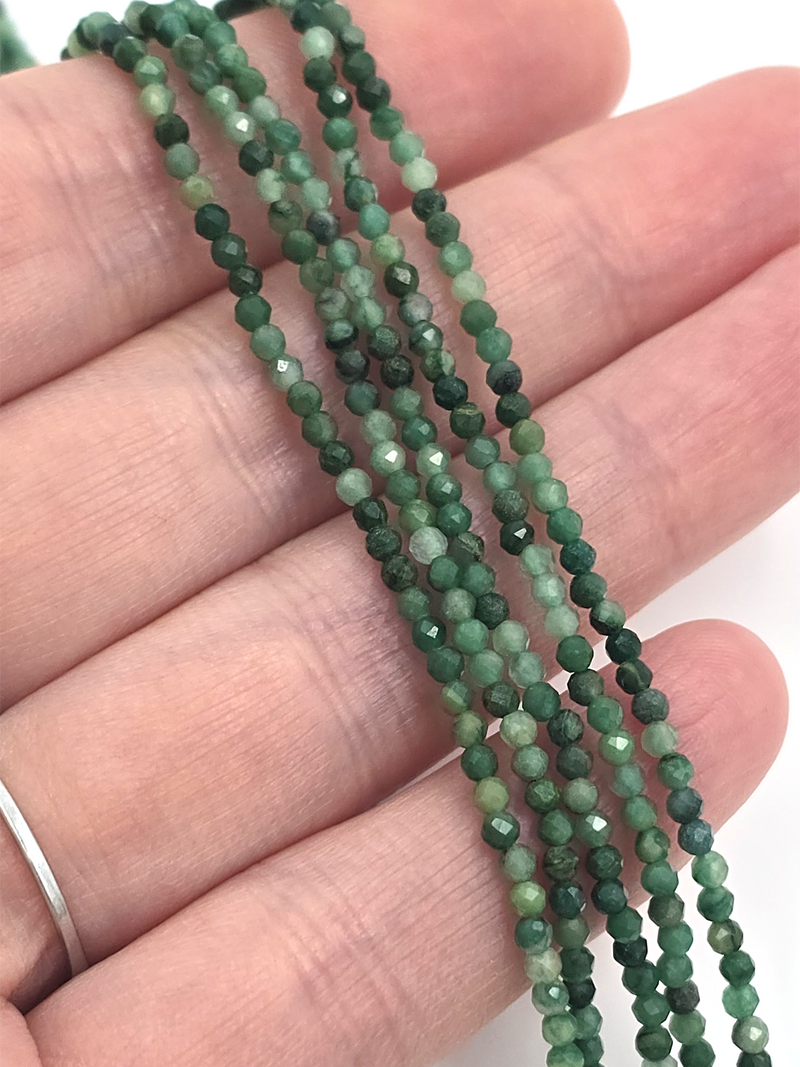 1 strand x 2mm Faceted Round Emerald Gemstone Beads (4147)