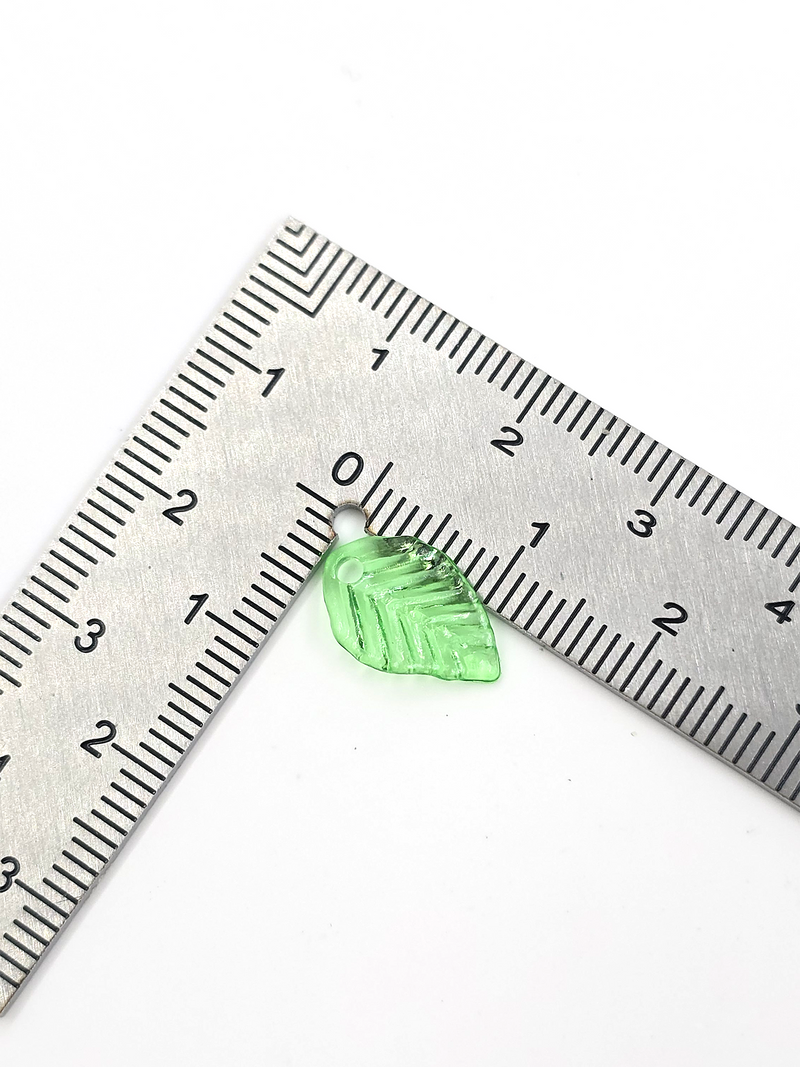 60 x Small Transparent Green Acrylic Leaf Bead Mix, 13.5x9mm