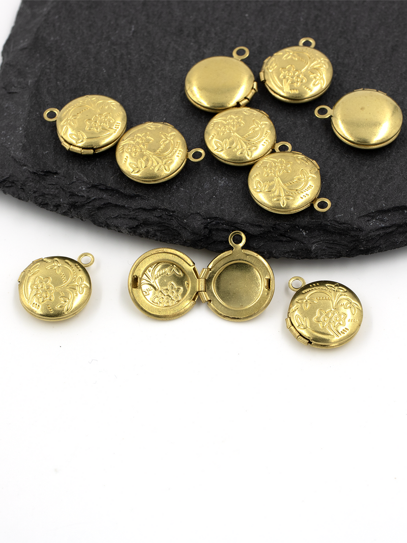 5 x Raw Brass Round Locket Pendants with Embossed Floral Pattern, 16x13.5mm (C0372)