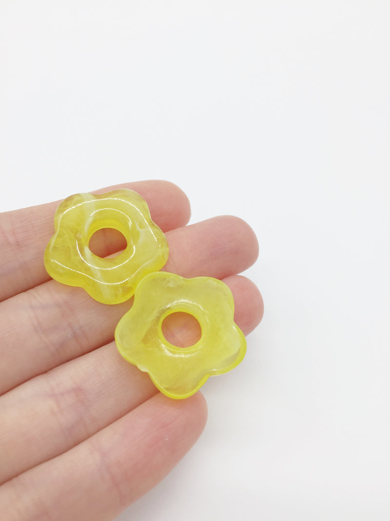 2 x Marbled Yellow Resin Flower Beads, 26mm (3915)