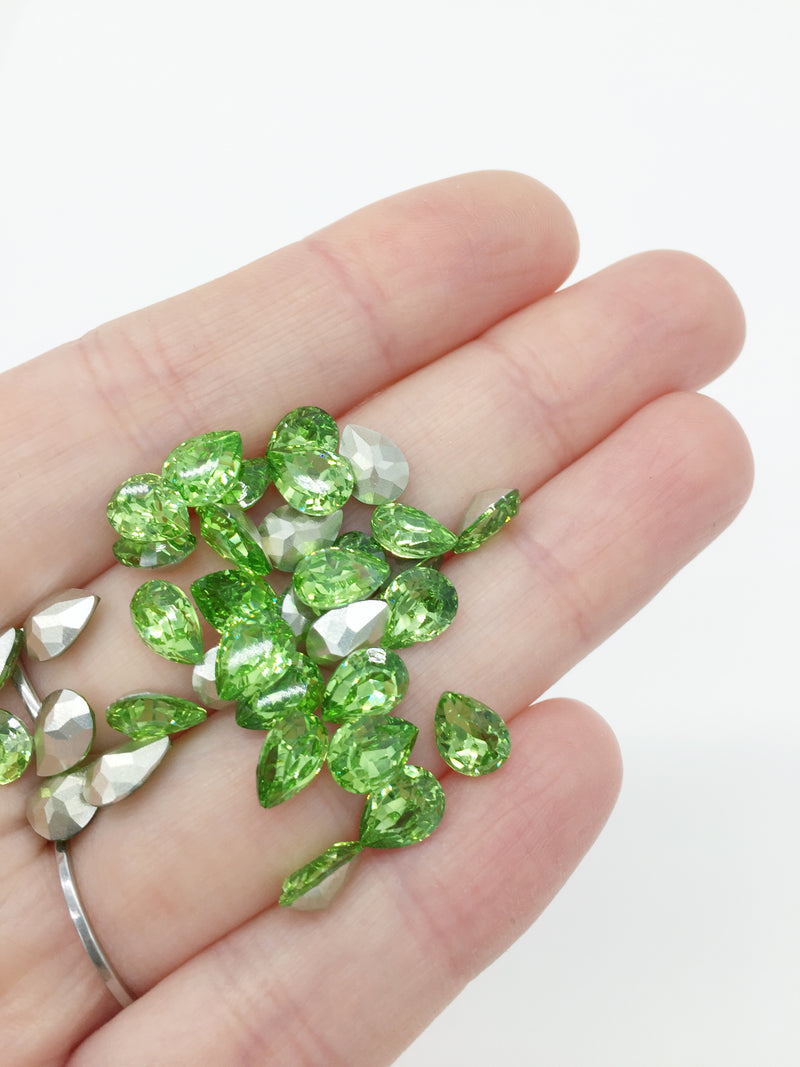 36 x 6x8mm Light Green Teardrop Rhinestones, Foiled Back (4090)