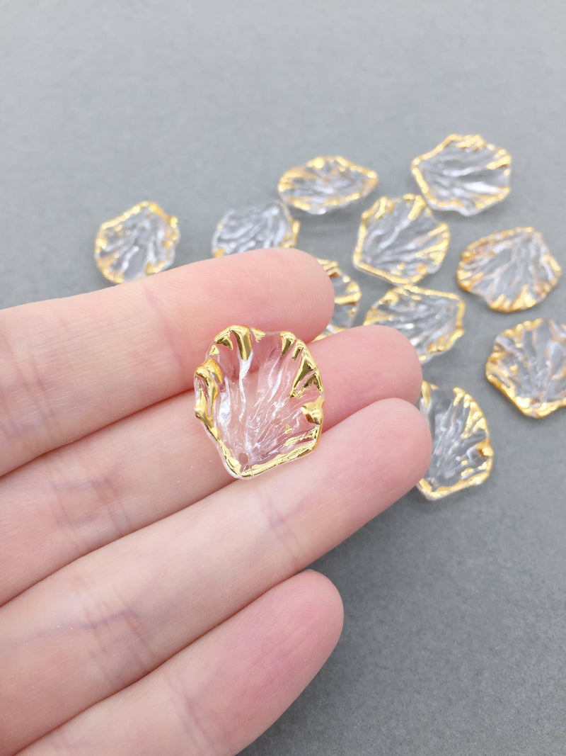 40 x Transparent Gold Lined Flower Petal Beads, 20x18mm (3018)