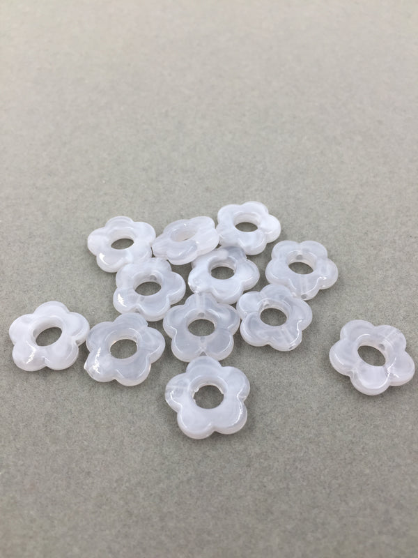 10 x Foggy Grey Marble Effect Resin Flower Beads, 15mm (2929)