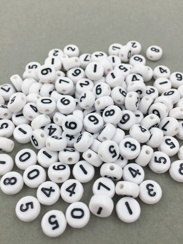 100 x Opaque White Round Number Beads, 7mm (0916)