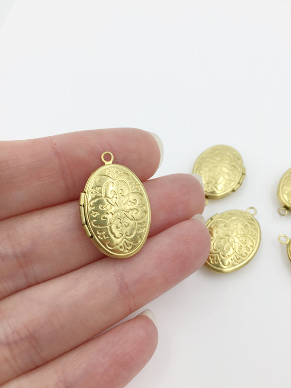 5 x Vintage Look Raw Brass Oval Locket Pendants with Embossed Floral Pattern, 16x24mm