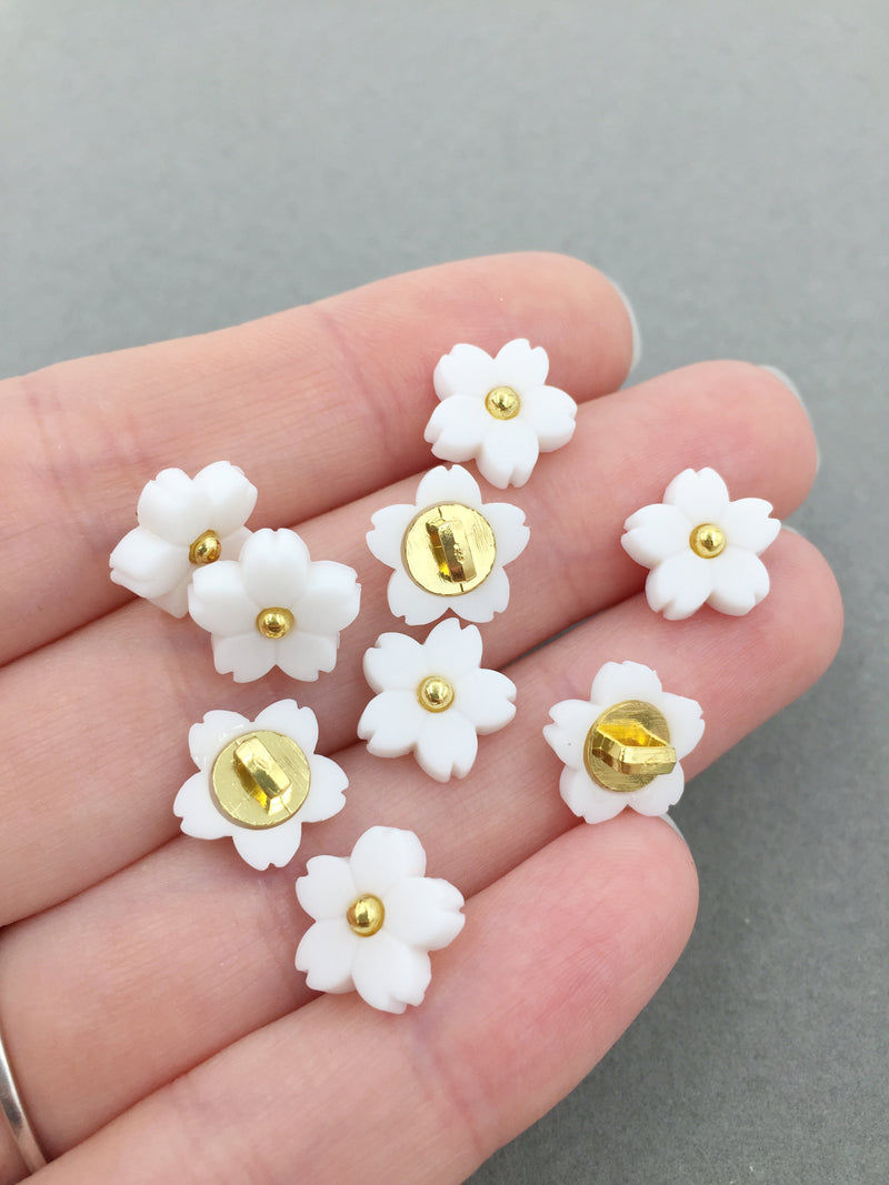 10 x Pure White Resin Sakura Flower Buttons, 11mm