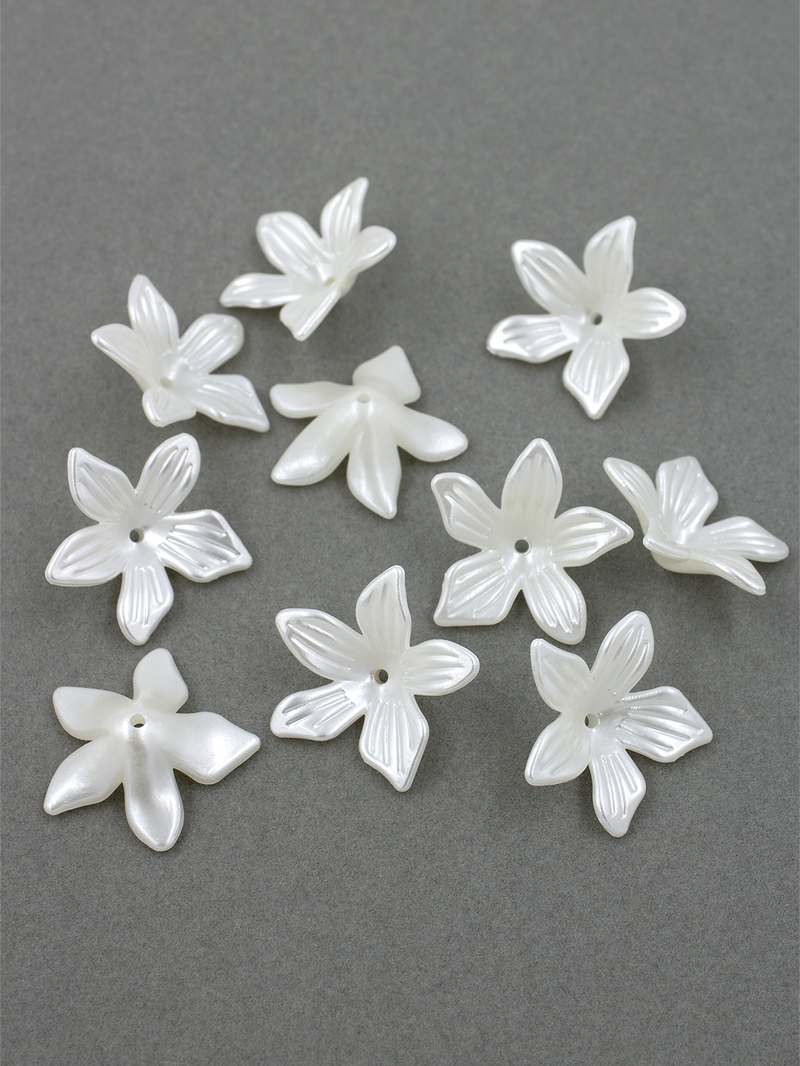 20 x Pearl Ivory Acrylic Flower Beads, 26mm (3027)