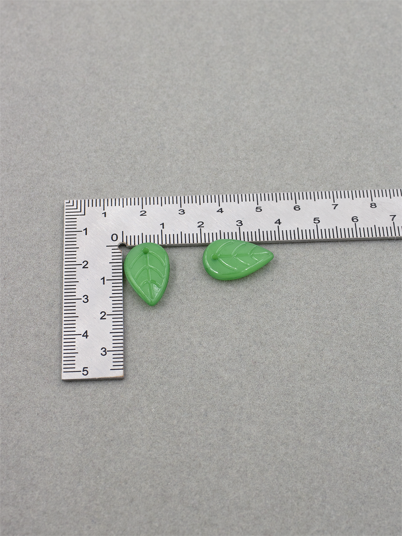 40 x Green Jade Imitation Leaf Beads, 18x12mm Lucite Leaf Charms (3186)