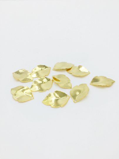 2 x 18K Gold Plated Brass Textured Leaf Pendants, 25x17mm (2709)