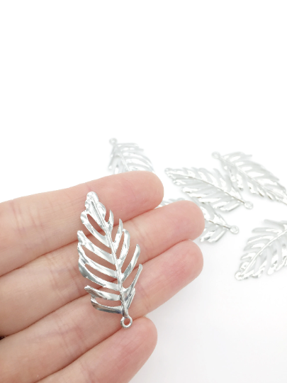 6 x Silver Tone Bendable Leaf Pendants, 40x18mm (1524)