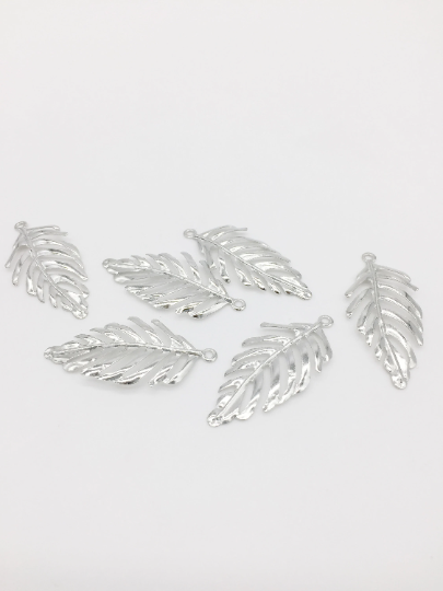 6 x Silver Tone Bendable Leaf Pendants, 40x18mm (1524)