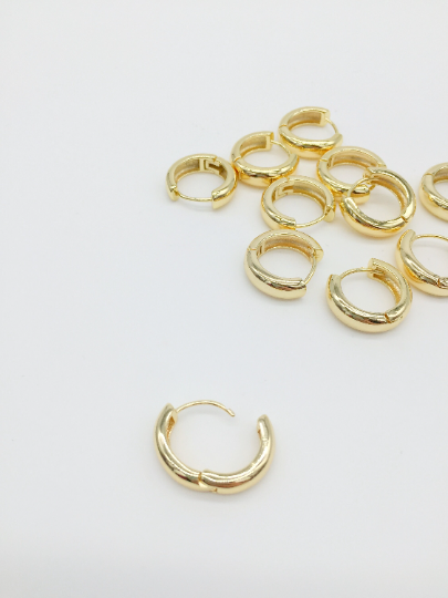 1 pair x 18K Gold Plated Chunky Sleeper Hoop Earrings, 18mm (1746)