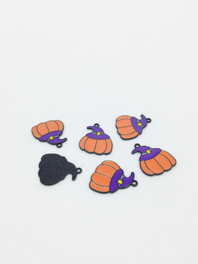 4 x Enamel Coated Pumpkin Charms (3303)