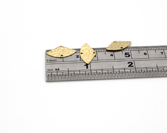 10 x Textured Raw Brass Hammered Fan Connectors, 18x10mm (C0489)