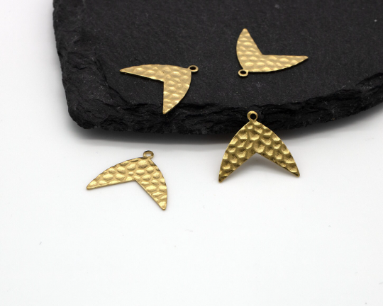 10 x Hammered Raw Brass Mermaid Tail Charms, 17x20mm (C0486)