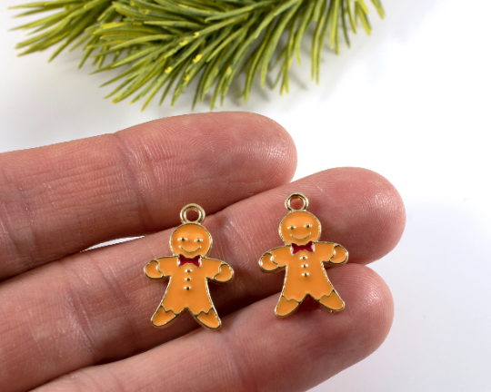 4 x Enamelled Gingerbread Man Charms, Christmas Pendants, 21x15mm (2893)