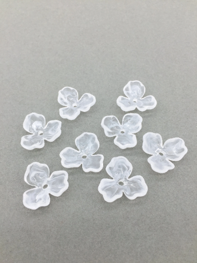 6 x Translucent White Marble Effect Flower Beads, 24mm (3604)