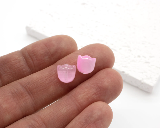 10 x Tulip Shaped Pink Glass Beads, 9x9mm