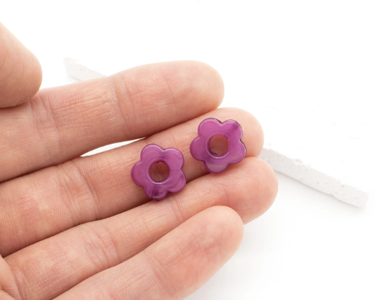 10 x Small Purple Resin Flower Beads, 15mm Flower Bead Frames (3741)