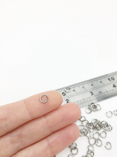 200 x Stainless Steel Jump Rings, 18 Gauge, 6x1mm (3787)