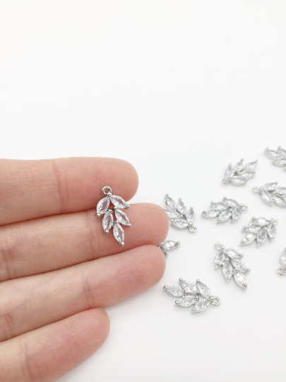 1 x Rhodium Plated Cubic Zirconia Leaf Shaped Pendant, 16x12mm (3807)