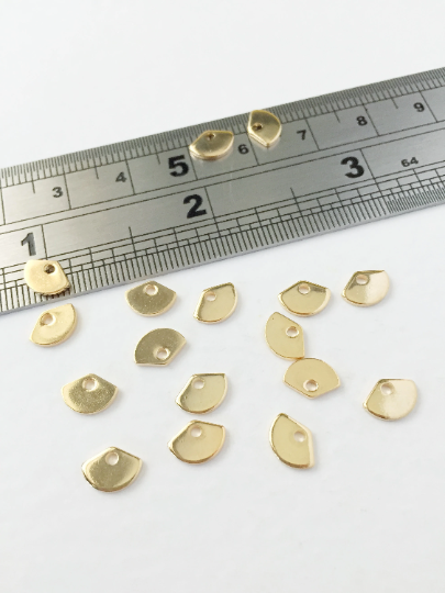 10 x Tiny Gold Plated Stainless Steel Fan Charms Tiny Gold Fan Pendants (0093)