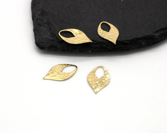 16 x Raw Brass Hammered Drop Pendants, 22x13mm (C0490)