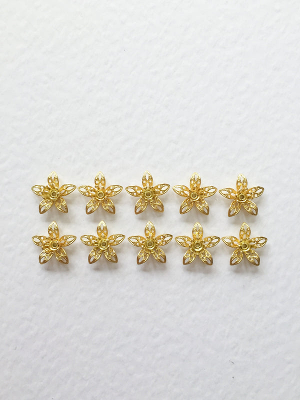 10 x Gold Tone Filigree Flower Bead Caps, 15mm