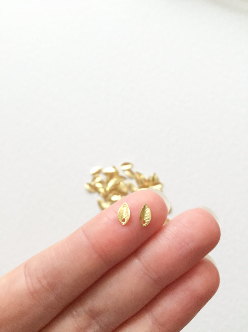 25 x Tiny Gold Textured Thin Leaf Charms, 4x7mm (0091)