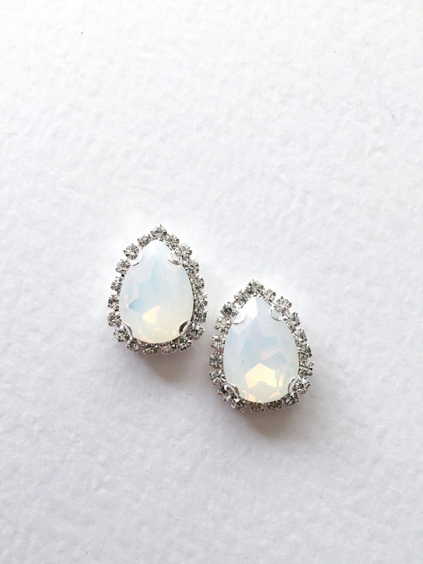 2 x 13x18mm Silver Plated Pear Shaped White Opal Rhinestones, Sew-on