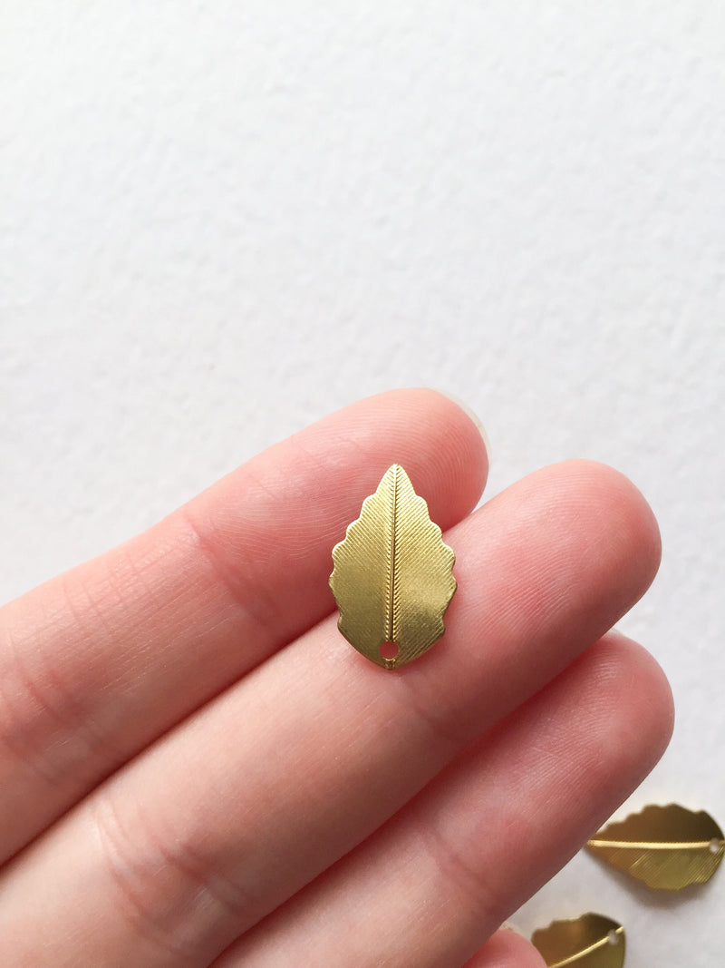 10 x Gold Tone Textured Brass Leaf Charms, 10x17mm (0227)