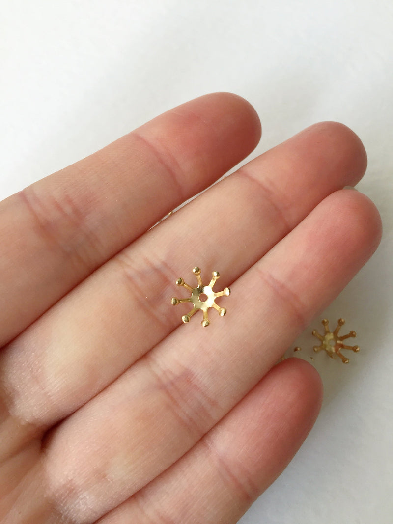 40 x Gold Metal Flower Bead Caps, Stamen Beads, 10mm (3062)