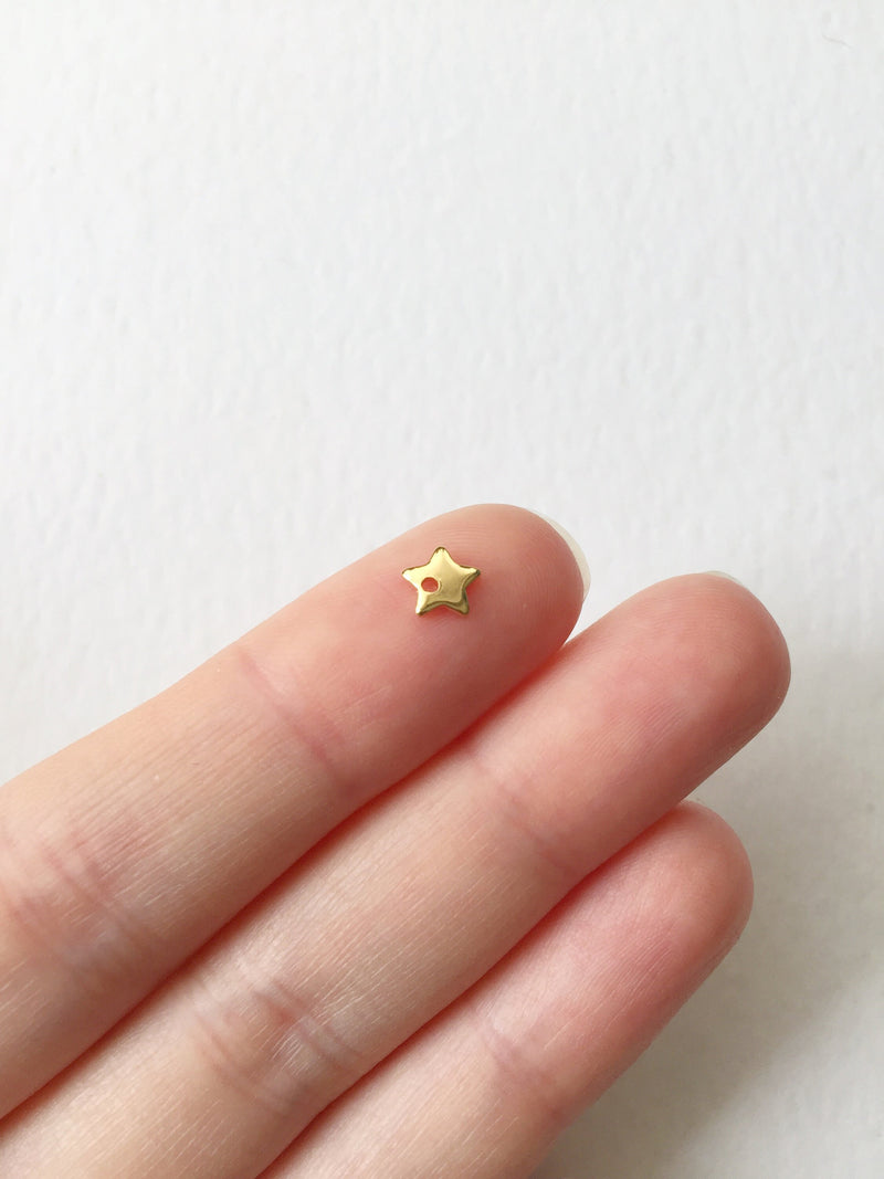 10 x Tiny Gold Plated Stainless Steel Star Charms, 5.5-6mm (0088)