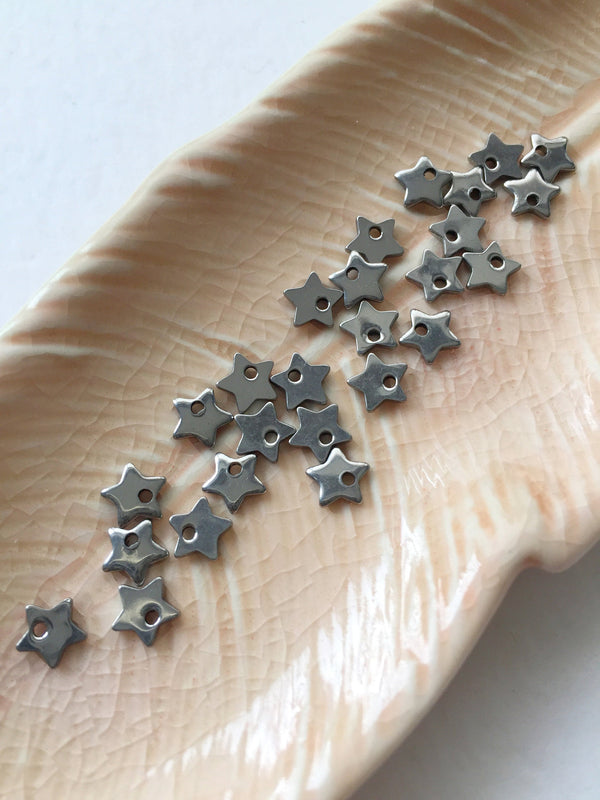 40 x Tiny Stainless Steel Star Charms, 6mm (0089)