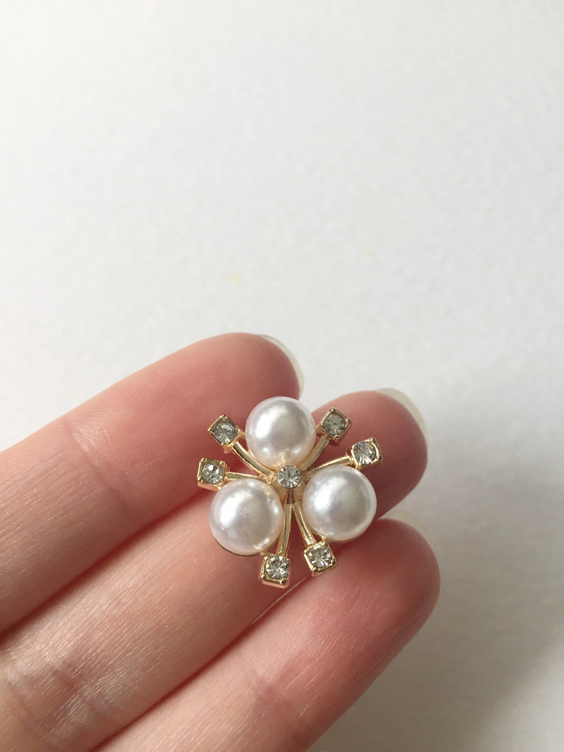 6 x Pearl and Crystal Flower Cabochon, 21mm (1817)