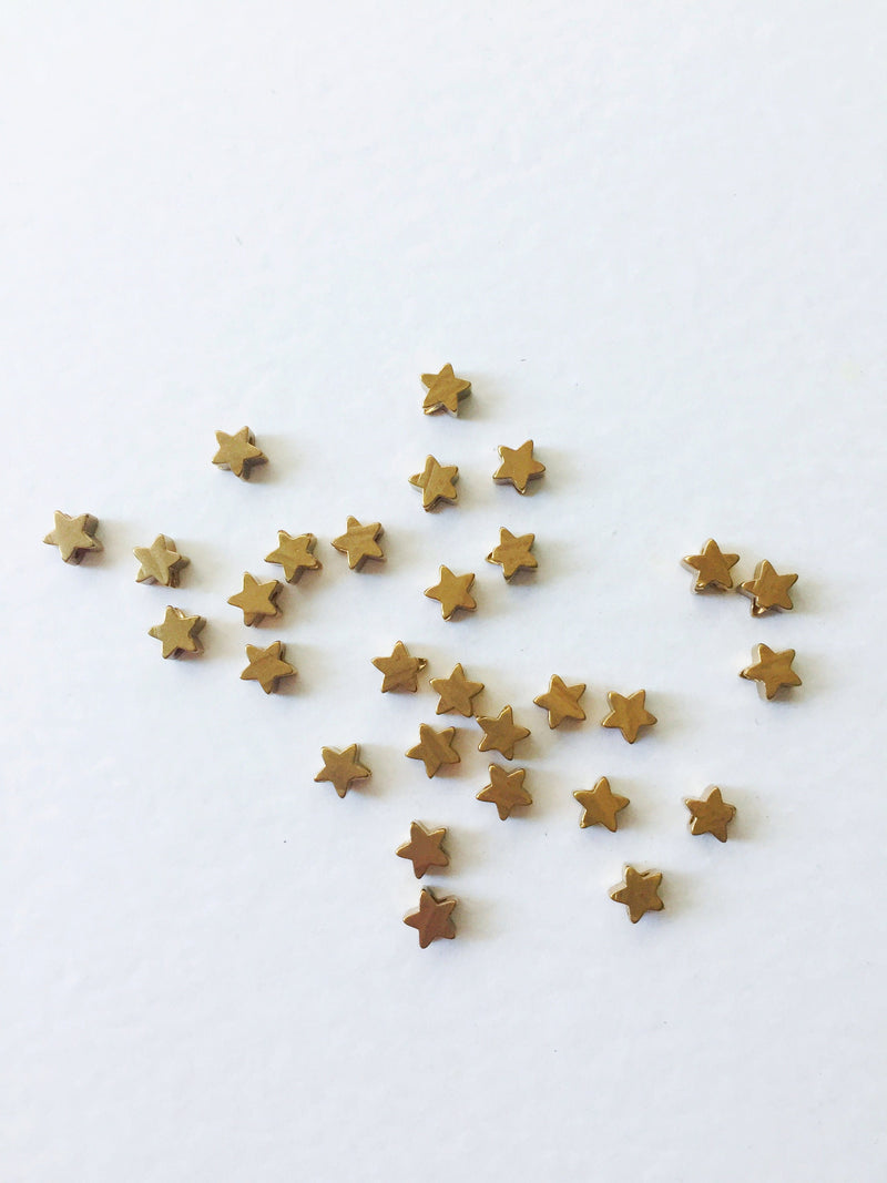 30 x Tiny Raw Brass Star Spacer Beads, 4.5mm (0135)