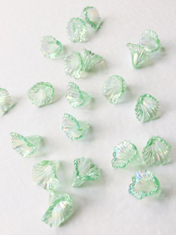 20 x AB Light Green Calla Flower Beads, 13mm