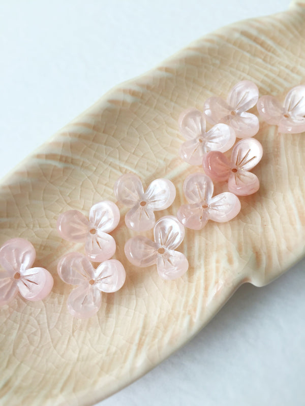 10 x 14mm Pearl Pink Flower Beads (0863)