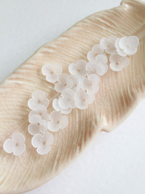 30 x Three Petal Frosted White Flower Beads, 10mm (3537)