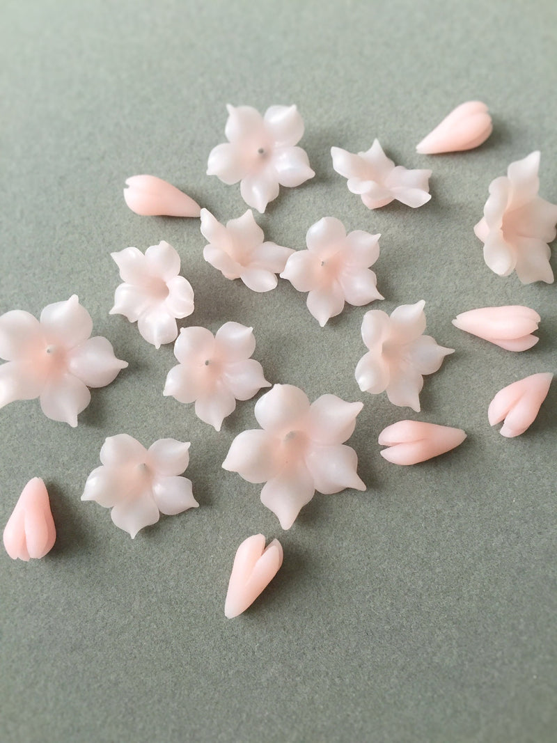 10 x Handmade Light Pink Clay Flower Beads for Tiara Making