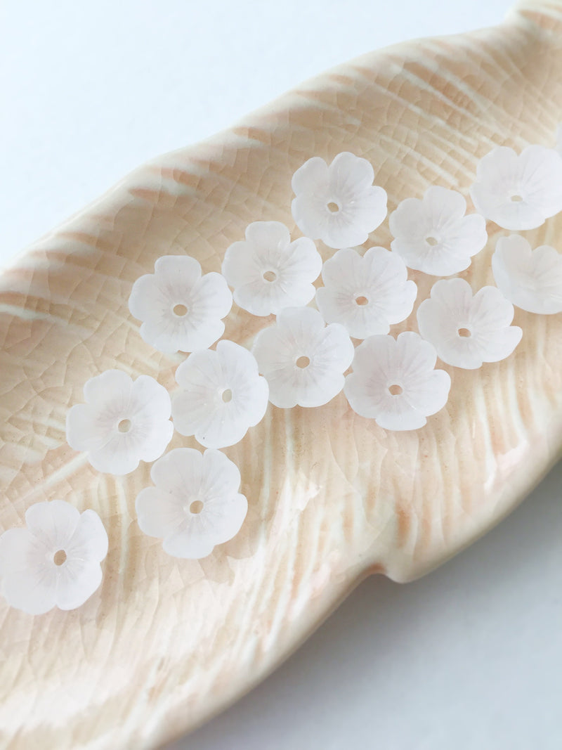 20 x Translucent Sakura Flower Beads, 11mm Lucite Flowers