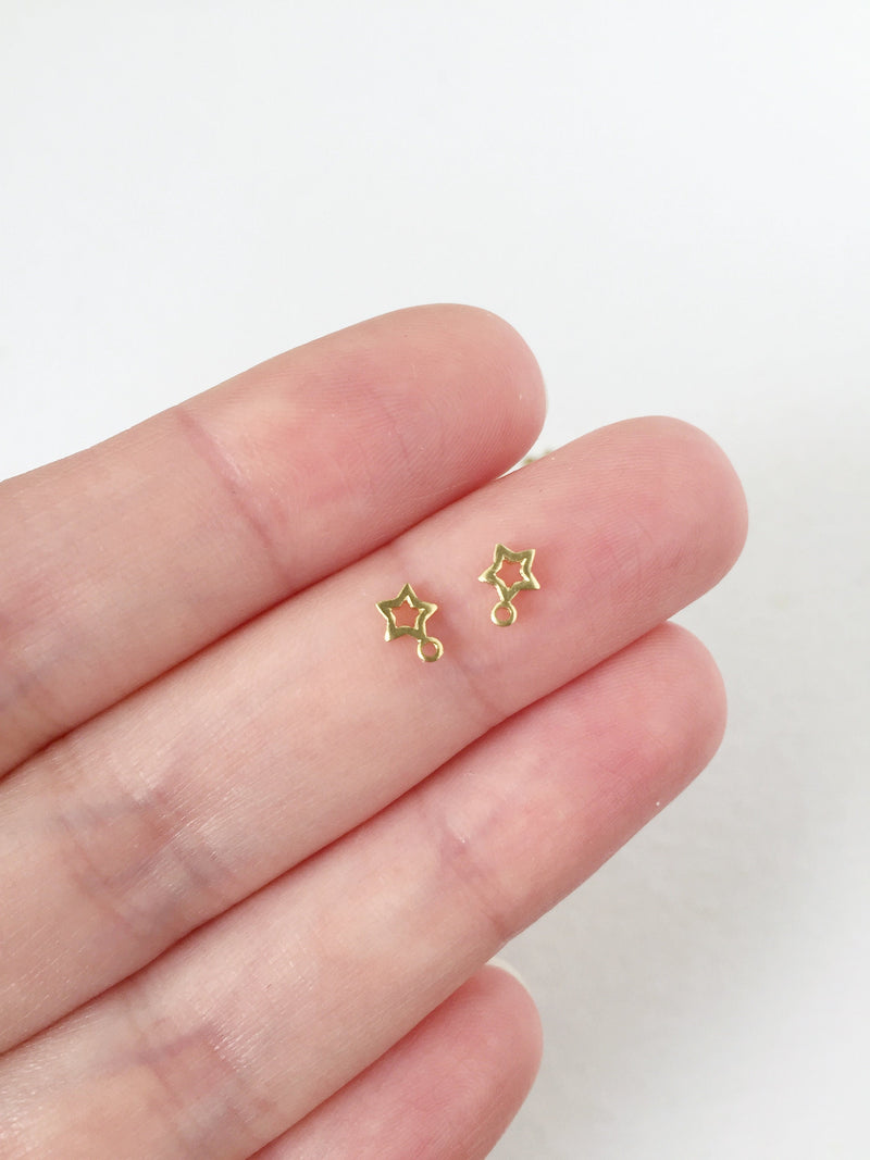 25 x Tiny Brass Star Charms, 6x4mm (0083)