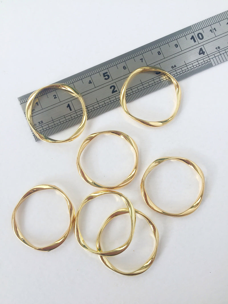 4 x Gold Plated Wavy Circle Connectors, 32mm Gold Hoop Jewellery Links (0644)