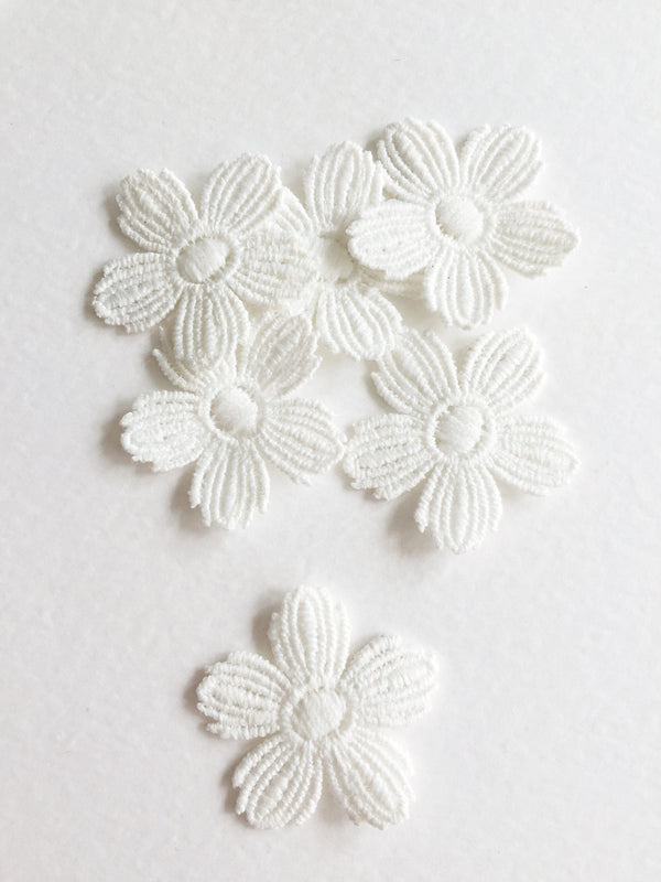 10 x Ivory Lace Flowers, 35mm Embroidered Lace Flowers