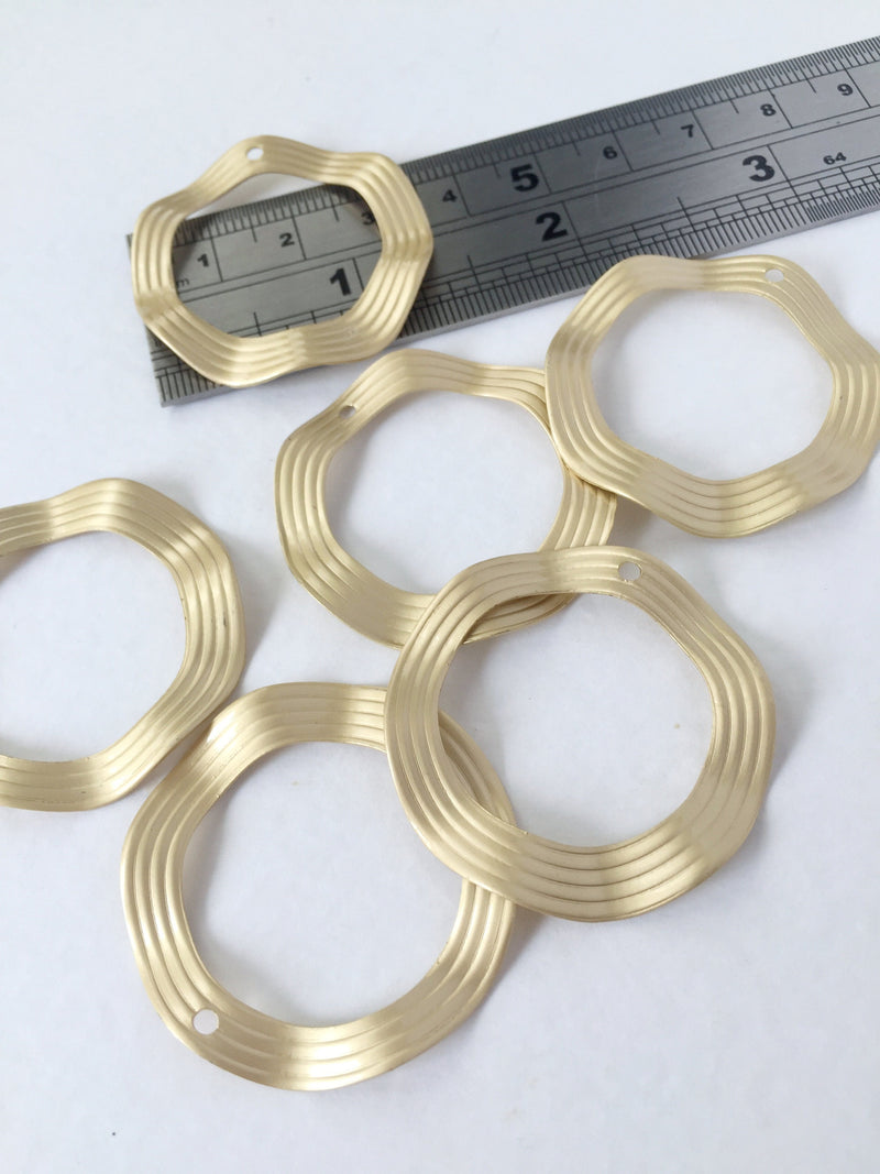 2 x Matte Gold Plated Wavy Round Pendants, 35mm (0018)