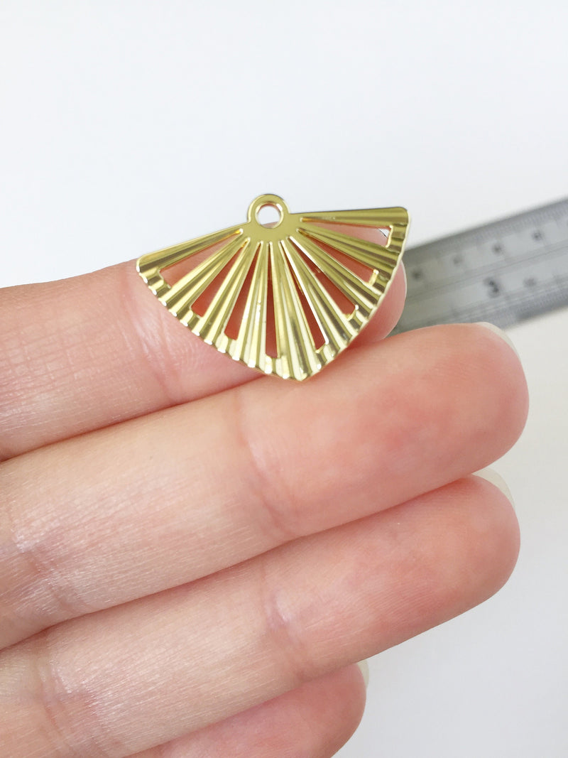 4 x Gold Plated Fan Pendants, 25x17mm (0605G)