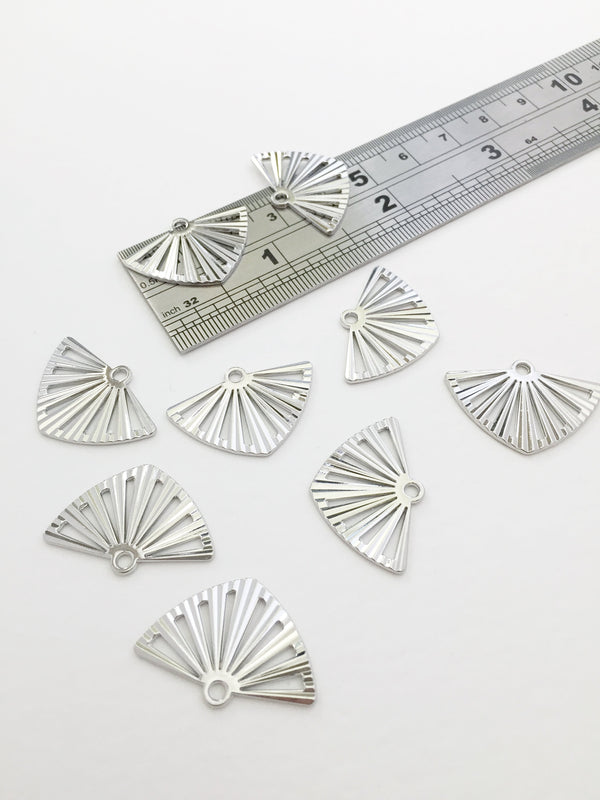 4 x Platinum Plated Fan Pendants, 25x17mm (0605P)