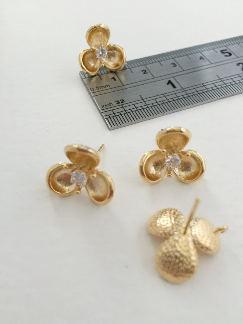 1 pair x 18K Gold Plated CZ Flower Earring Studs, 14mm (0811)