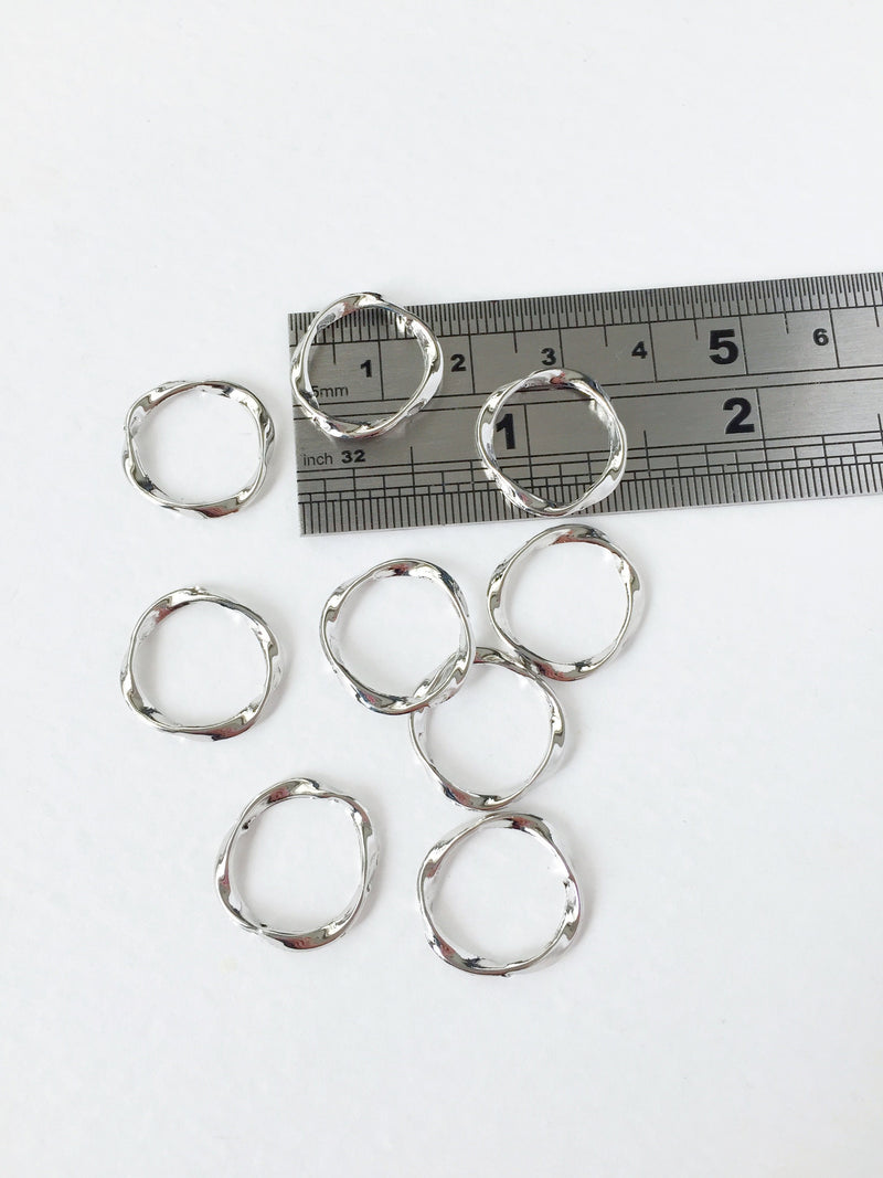 6 x Rhodium Plated Wavy Circle Connectors, 16mm (0629)