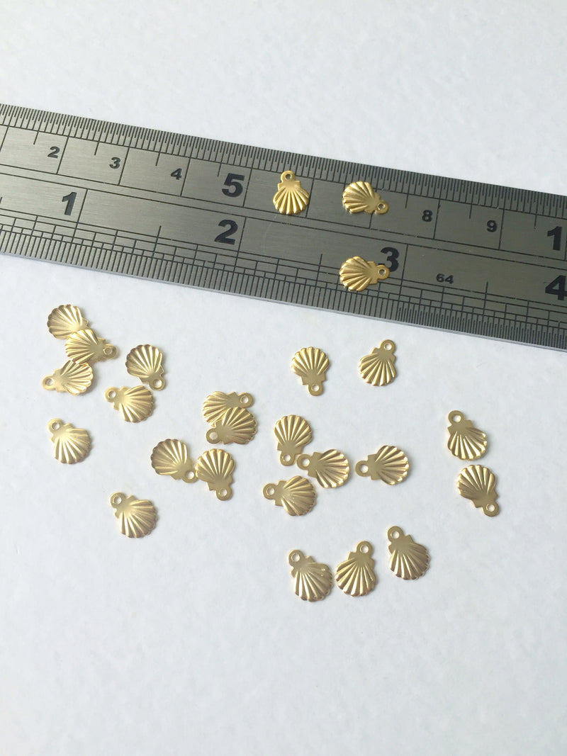 10 x Tiny Gold Plated Stainless Steel Shell Charms, 8x6mm (0266)